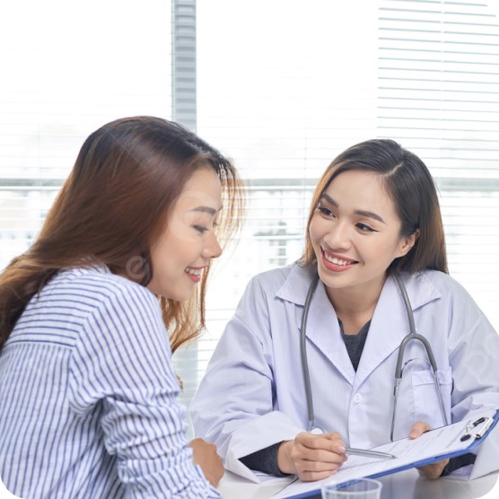 Chuyên gia tâm lý trao đổi với khách hàng