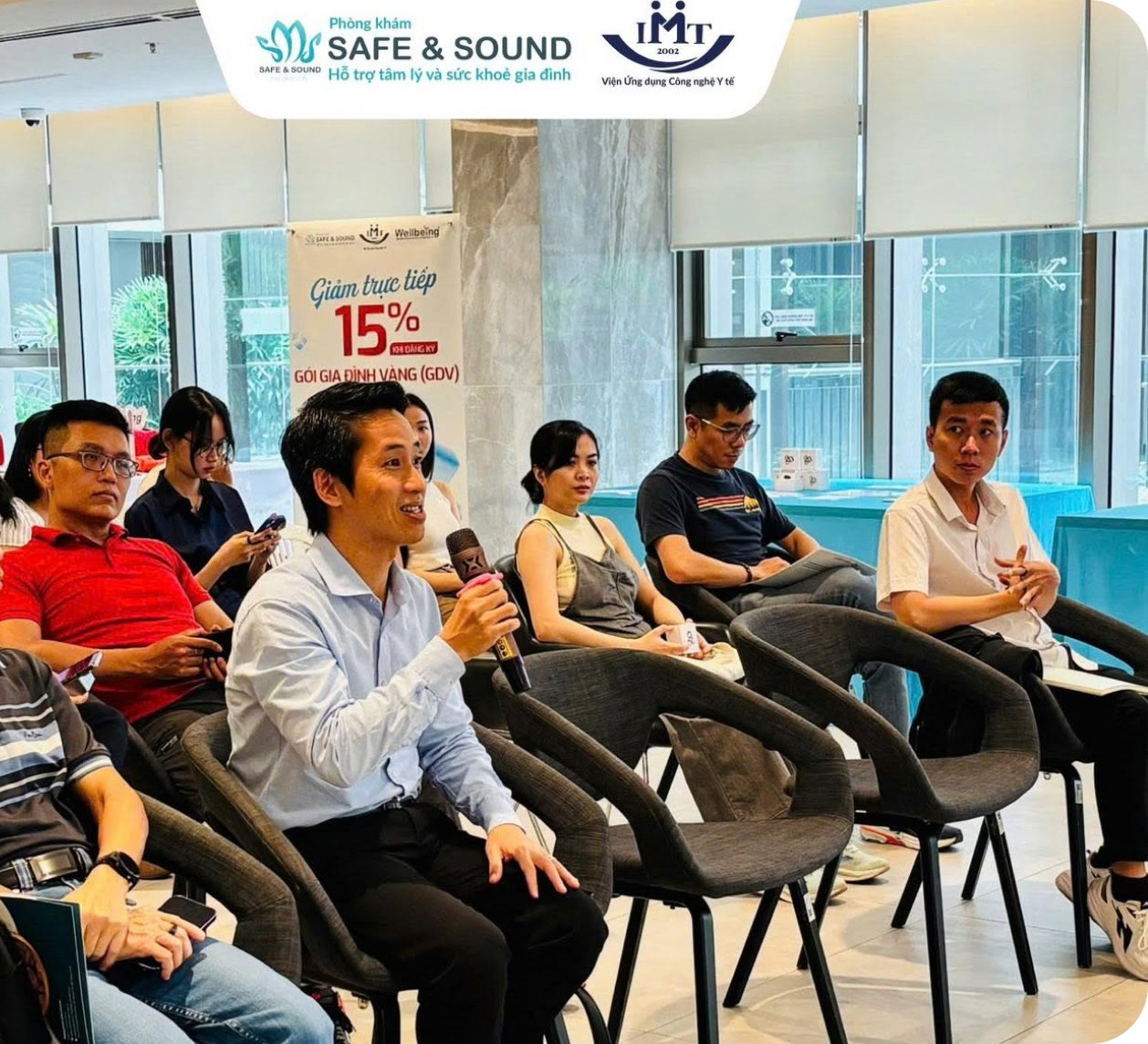 Buổi chia sẻ của Safe and Sound với học sinh và phụ huynh